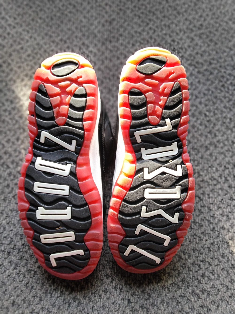 Nike Air 11 Retro Low Sneakers - Picture 4 of 4